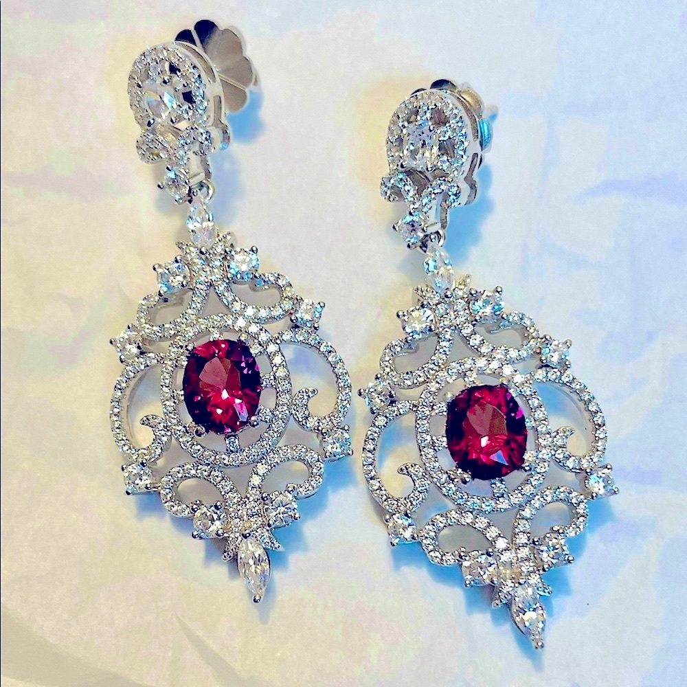 ANNA ZUCKERMAN Victoria 19 White Diamond Earrings W Natural Umbalite Garnets